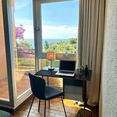 Le 70, Vue Mer, Climatise, A Deux Pas De La Apartman Cavalaire-sur-Mer